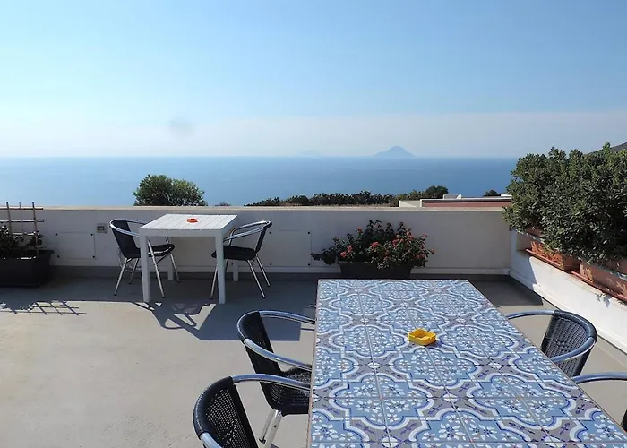Casa Alicudi * Città di Lipari